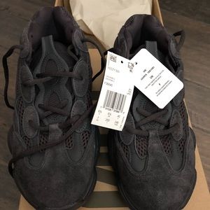 YEEZY 500